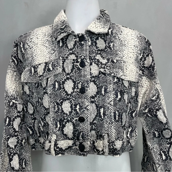 Noble U  Snake Print Cropped Denim Jacket size Small - Picture 3 of 11